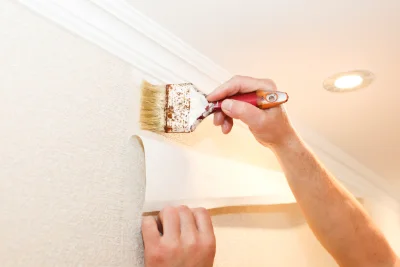 Pose de papier peint à Montsoreau — revêtements muraux et toiles de verre